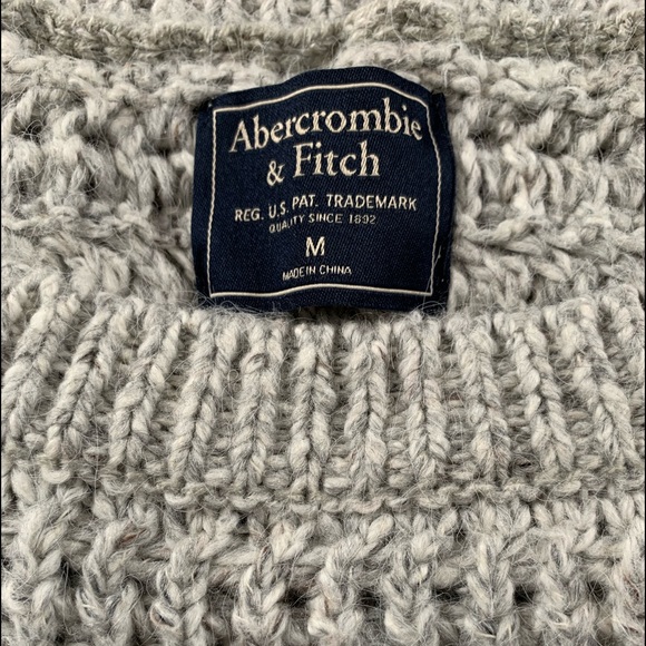 Abercrombie &Fitch marked grey sweater M - Picture 3 of 4
